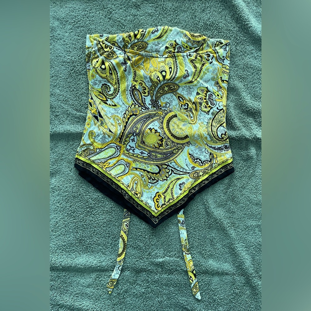 INC Halter neckline; Ties at neck